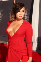 Demi Lovato - At the MTV Video Music Awards, August 24, 2014 - 112xHQ 0SkzLIId