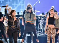 Demi Lovato and Cher Lloyd - Performing Really Don't Care at the Teen Choice Awards. August 10, 2014 - 45xHQ 1saolw0v