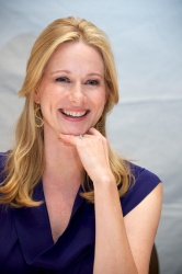 Laura Linney - 'Hyde Park on Hudson' Press Conference Portraits by Vera Anderson - September 9, 2012 - 6xHQ 2QgEHJDT