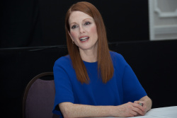 Julianne Moore - The Hunger Games: Mockingjay. Part 1 press conference portraits by Herve Tropea (London, November 10, 2014) - 10xHQ 2b15aLEI