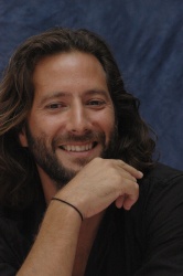 Henry Ian Cusick - Lost press conference portraits, october 22, 2006 - 10xHQ 52tY7zQY