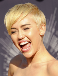 Miley Cyrus - 2014 MTV Video Music Awards in Los Angeles, August 24, 2014 - 350xHQ 5LKW5LZE