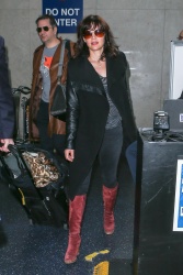 Carla Gugino - Carla Gugino - Arrives in LAX Airport - February 20, 2015 (12xHQ) 67VZkV2g