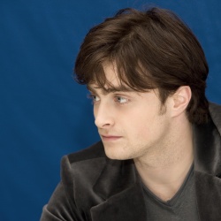 Daniel Radcliffe - "Harry Potter and the Deathly Hallows. Part 1" press conference portraits by Armando Gallo (Los Angeles, November 13, 2010) - 7xHQ 881wTRg3