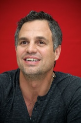 Mark Ruffalo - Mark Ruffalo - Now You See Me press conference portraits by Vera Anderson (New Orleans, May 12, 2013) - 5xHQ BAeNfOpd