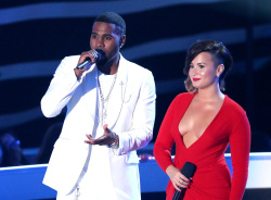 Demi Lovato - At the MTV Video Music Awards, August 24, 2014 - 112xHQ D8o8E67a