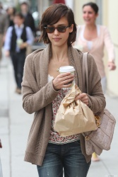 Jessica Alba - shopping in Beverly Hills (2010.02.19) - 18xHQ DmUj621z