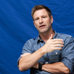 Aaron Eckhart - Aaron Eckhart - "The Rum Diary" press conference portraits by Armando Gallo (Hollywood, October 13, 2011) - 18xHQ Fd3YynfQ