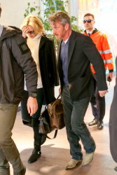 Sean Penn and Charlize Theron - depart from Rome after a Valentine's Day weekend - February 15, 2015 (37xHQ) H1Icg69P