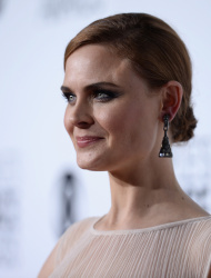 Emily Deschanel - 40th Annual People's Choice Awards at Nokia Theatre L.A. Live in Los Angeles, CA - January 8. 2014 - 137xHQ H1ooNUIN