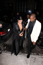 Kim Kardashian and Kanye West - In New York, 8 января 2015 (42xHQ) HKXmK6sT