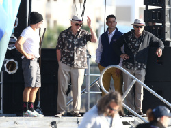 Zac Efron & Robert De Niro - On the set of Dirty Grandpa in Tybee Island,Giorgia 2015.04.30 - 140xHQ LoJY7NP5