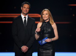 Marg Helgenberger & Josh Holloway - 40th Annual People's Choice Awards at Nokia Theatre L.A. Live in Los Angeles, CA - January 8. 2014 - 39xHQ M9iZ2GYv