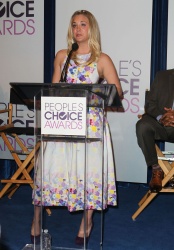 Kaley Cuoco - People's Choice Awards Nomination Announcements in Beverly Hills - November 15, 2012 - 146xHQ MIZyWyvN