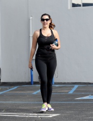 Kelly Brook - Leaving the Gym in Los Angeles, 9 января 2015 (44xHQ) MIpDNyo8