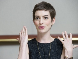 Anne Hathaway - The Dark Knight Rises press conference portraits by Magnus Sundholm (Beverly Hills, July 08, 2012) - 10xHQ MK2VxCHn