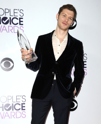 Persia White - Joseph Morgan, Persia White - 40th People's Choice Awards held at Nokia Theatre L.A. Live in Los Angeles (January 8, 2014) - 114xHQ N2N8oGmZ
