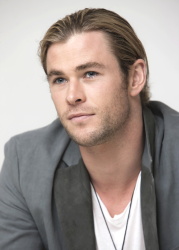 Chris Hemsworth - "The Avengers" press conference portraits by Armando Gallo (Beverly Hills, April 13, 2012) - 26xHQ OexoHnvq