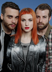 Paramore (Hayley Williams,  Jeremy Davis, Taylor York) - Chris McAndrew Photoshoot for The Guardian (February, 2013) - 35xHQ OkDV0h7z