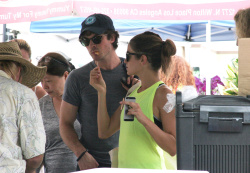 Ian Somerhalder & Nikki Reed - at the farmer's market in Sherman Oaks (July 20, 2014) - 152xHQ OlONKcZU