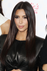 Kim Kardashian - at FOX's 2014 Teen Choice Awards in Los Angeles, California - 39xHQ P4ykbjHy