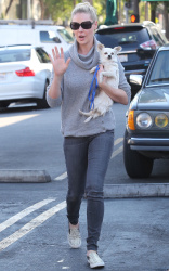 Katherine Heigl - Out & About in Los Angeles, 27 января 2015 (21xHQ) PI8F9s7A