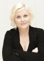 Amy Poehler - "Parks and Recreation" press conference portraits by Armando Gallo (Beverly Hills, March 3, 2011) - 10xHQ QIEtunkg