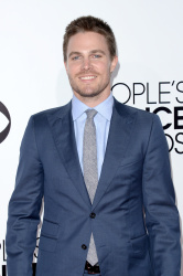 Stephen Amell - Stephen Amell - 40th People's Choice Awards held at Nokia Theatre L.A. Live in Los Angeles (January 8, 2014) - 14xHQ RWJ49gQe