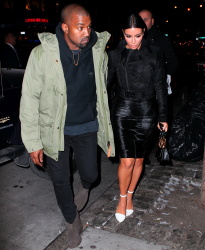 Kim Kardashian and Kanye West - Out and about in New York City, 8 января 2015 (54xHQ) RWf7wHla