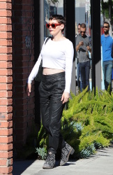 Rose McGowan - Out and about in LA, 17 января 2015 (30xHQ) Tfb3OQ0F