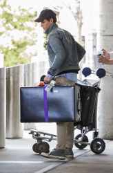 Eddie Redmayne - Arriving at JFK airport in NYC - May 1, 2015 - 7xHQ UAkM2drT