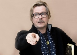 Gary Oldman - "Red Riding Hood" press conference portraits by Armando Gallo (Los Angeles, March 5, 2011) - 15xHQ UFMOpc0t
