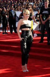 Miley Cyrus - 2014 MTV Video Music Awards in Los Angeles, August 24, 2014 - 350xHQ V6sFnr0N