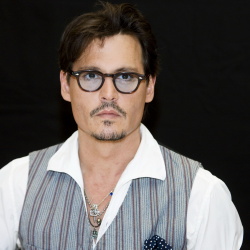 Johnny Depp - "Pirates of the Caribbean: On Stranger Tides" press conference portraits by Armando Gallo (Beverly Hills, May 4, 2011) - 22xHQ Vfj8fs0a