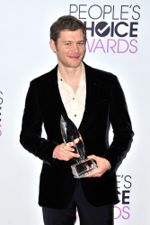 Joseph Morgan, Persia White - 40th People's Choice Awards held at Nokia Theatre L.A. Live in Los Angeles (January 8, 2014) - 114xHQ W13OJ30V