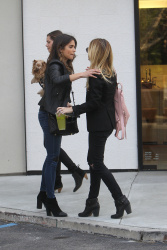 Nikki Reed - Out and about in West Hollywood 03.04.2015 (33xHQ) WFLFdWrX