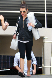 Lea Michele - Lea Michele - leaving a yoga class in Hollywood, February 2, 2015 - 43xHQ WSF20a0U
