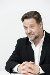 Russell Crowe - "Noah" press conference portraits by Armando Gallo (Beverly Hills, March 24, 2014) - 19xHQ WWPkMRzS