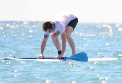 Ewan McGregor - Ewan McGregor - paddle boarding while on vacation - April 20, 2015 - 11xHQ WZRxkAMg