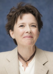Annette Bening - "Mother and Child" press conference portraits by Armando Gallo (Los Angeles, April 19, 2010) - 10xHQ Xvlo3hD8