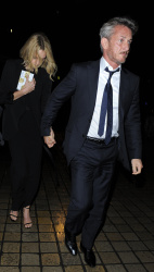 Charlize Theron and Sean Penn - seen leaving Royal Festival Hall. London - February 16, 2015 (153xHQ) Y5MOY4l4