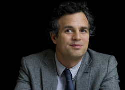 Mark Ruffalo - Mark Ruffalo - The Normal Heart press conference portraits by Magnus Sundholm (New York, May 10, 2014) - 18xHQ A8S7dR1j