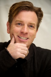 Ewan McGregor - 'Haywire' Press Conference Portraits by Vera Anderson - January 7, 2012 - 10xHQ AtB4PsJD