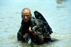 Demi Moore, Ridley Scott, Viggo Mortensen - Промо стиль и постеры к фильму "G.I. Jane (Солдат Джейн)", 1997 (25хHQ) EEBVVPXX