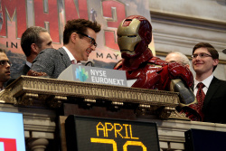 Robert Downey Jr. - Rings The NYSE Opening Bell In Celebration Of "Iron Man 3" 2013 - 24xHQ EPRsTBou