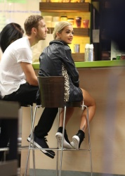 Calvin Harris and Rita Ora - out in Los Angeles - January 25, 2014 - 26xHQ GPeDnqcJ
