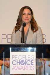 Sophia Bush - People's Choice Awards 2013 Nomination Announcements (2012.11.15) - 187xHQ HitIrgw8