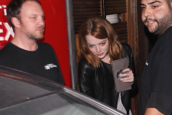 Andrew Garfield & Emma Stone - Leaving an Arcade Fire concert in Los Angeles - May 27, 2015 - 108xHQ I4C0rf50