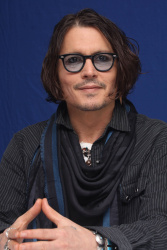 Johnny Depp - Dark Shadows press conference portraits by Vera Anderson (Los Angeles, April 29, 2012) - 27xHQ JRvl2gDK