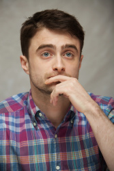 Daniel Radcliffe - Kill Your Darlings press conference portraits by Herve Tropea (Toronto, September 10, 2013) - 7xHQ JU4lnW8l